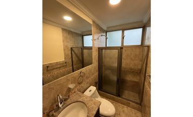 Venta Depatamento, Cuenca, Condominio Jardines del Sol, 163 m²