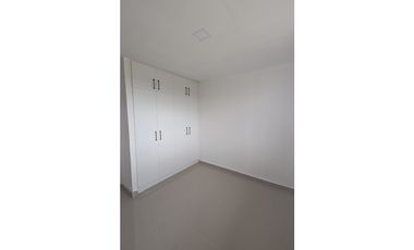 En venta casa de dos pisos sector Cdla Manta azul.