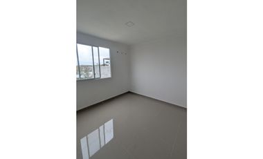 En venta casa de dos pisos sector Cdla Manta azul.