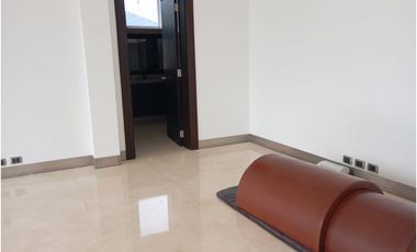 Samborondón, Casa en Venta, 844m2, 2 Habitaciones, gym, vista al lago