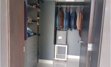 Samborondón, Casa en Venta, 844m2, 2 Habitaciones, gym, vista al lago