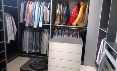 Samborondón, Casa en Venta, 844m2, 2 Habitaciones, gym, vista al lago