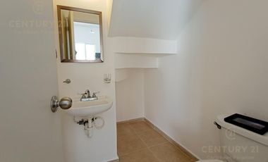 En Venta Linda Casa de 2Rec. Fracc. Real Bilbao