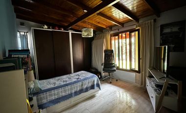 **HERMOSA CASA Â¡APTO CREDITO! EN BARRIO CERRITO**