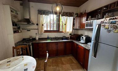 **HERMOSA CASA Â¡APTO CREDITO! EN BARRIO CERRITO**