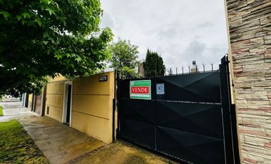 **HERMOSA CASA Â¡APTO CREDITO! EN BARRIO CERRITO**