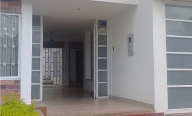Maat vende Casa urbana Villeta-Villa Maria, 240M2 $950Millones