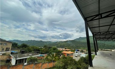 Maat arrienda local comercial en Villeta $5.000.000