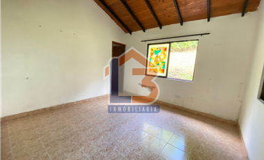 SE ARRIENDA CASA CAMPESTRE EN CALARCA QUINDO