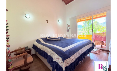 Hermosa casa en unidad cerrada – Sector El Tambo
