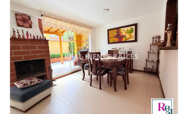Hermosa casa en unidad cerrada – Sector El Tambo