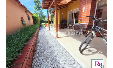 Hermosa casa en unidad cerrada – Sector El Tambo