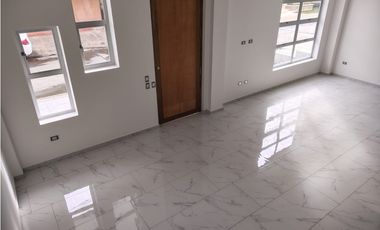 SE VENDE CASA DOS PISOS URB. PORTAL ALMERIA ZONA NORTE DE MONTERIA
