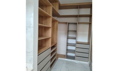 SE VENDE CASA DOS PISOS URB. PORTAL ALMERIA ZONA NORTE DE MONTERIA