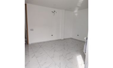SE VENDE CASA DOS PISOS URB. PORTAL ALMERIA ZONA NORTE DE MONTERIA