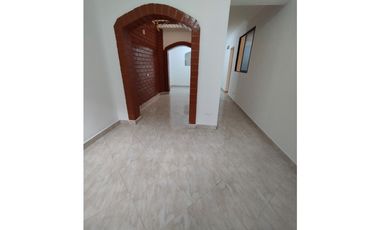 CASA EN ITAGUI SAN PIO PRIMER PISO