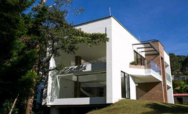 Casa Campestre En Arriendo, Las Palmas - Medellín