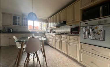 Casa Campestre En Venta, La Calera - El Poblado