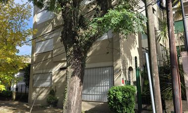 Departamento de 2 Ambientes con patio en el centro de San Isidro