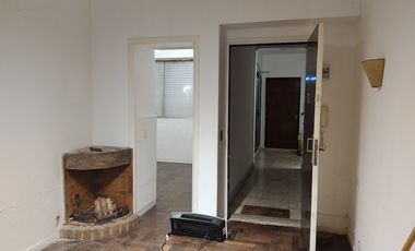 Departamento de 2 Ambientes con patio en el centro de San Isidro