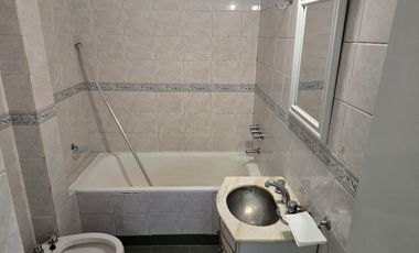 Departamento de 2 Ambientes con patio en el centro de San Isidro