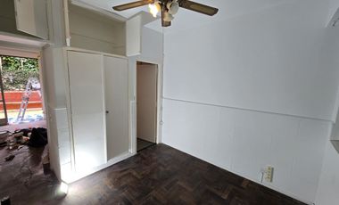 Departamento de 2 Ambientes con patio en el centro de San Isidro