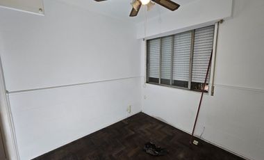 Departamento de 2 Ambientes con patio en el centro de San Isidro
