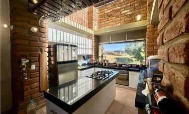 Casa En Arriendo en Envigado Alto de Palmas