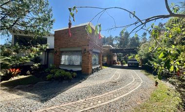 Casa En Arriendo en Envigado Alto de Palmas