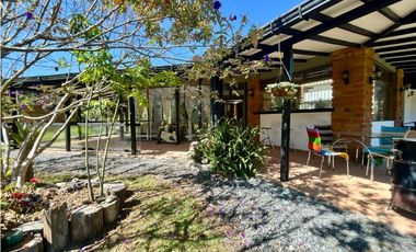 Casa En Arriendo en Envigado Alto de Palmas