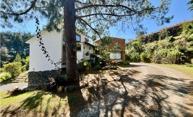 Casa En Arriendo en Envigado Alto de Palmas