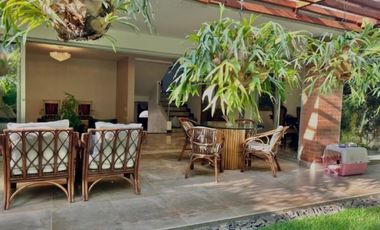 Casa Campestre En Venta, San Lucas - Poblado