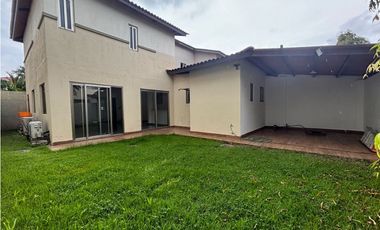 CASA EN VENTA WOODLANDS PANAM PACFICO