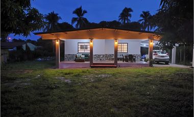 Se alquila fin de semana, casa en Punta Chame, a pasos de la playa