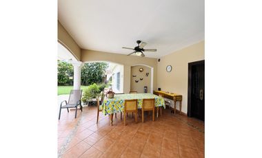 CASA COSTA SERENA - VENTA/ALQUILER