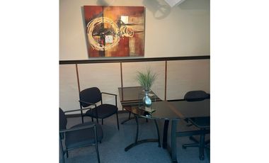 Se Alquila Oficinia Amueblada en Avenida Balboa