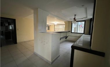 SEA CONFIABLE VENDE ESPACIOSA CASA CON PISCINA EN ALBROOK