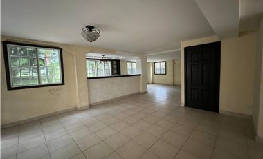 SEA CONFIABLE VENDE ESPACIOSA CASA CON PISCINA EN ALBROOK