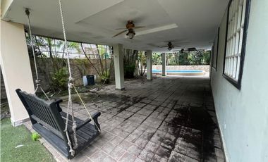 SEA CONFIABLE VENDE ESPACIOSA CASA CON PISCINA EN ALBROOK