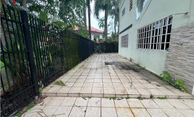 SEA CONFIABLE VENDE ESPACIOSA CASA CON PISCINA EN ALBROOK