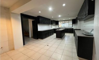 SEA CONFIABLE VENDE ESPACIOSA CASA CON PISCINA EN ALBROOK