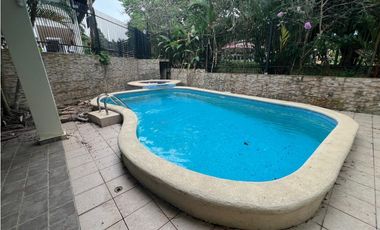 SEA CONFIABLE VENDE ESPACIOSA CASA CON PISCINA EN ALBROOK