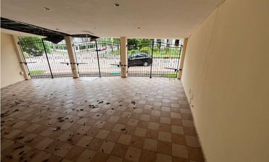 SEA CONFIABLE VENDE ESPACIOSA CASA CON PISCINA EN ALBROOK
