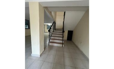 SEA CONFIABLE VENDE ESPACIOSA CASA CON PISCINA EN ALBROOK