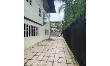 SEA CONFIABLE VENDE ESPACIOSA CASA CON PISCINA EN ALBROOK