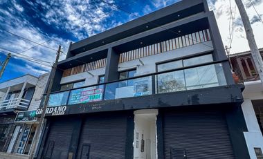 Duplex 3 amb con jardin moderno Villa Primera