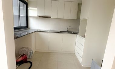 Duplex 3 amb con jardin moderno Villa Primera
