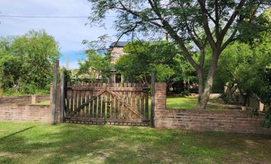 CASA EN ARROYO LEYES CERCANO AL RIO