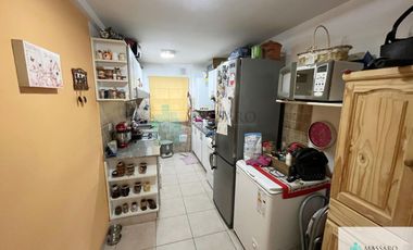 Departamento 3 ambientes con cochera y balcón, Haedo.