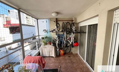 Departamento 3 ambientes con cochera y balcón, Haedo.